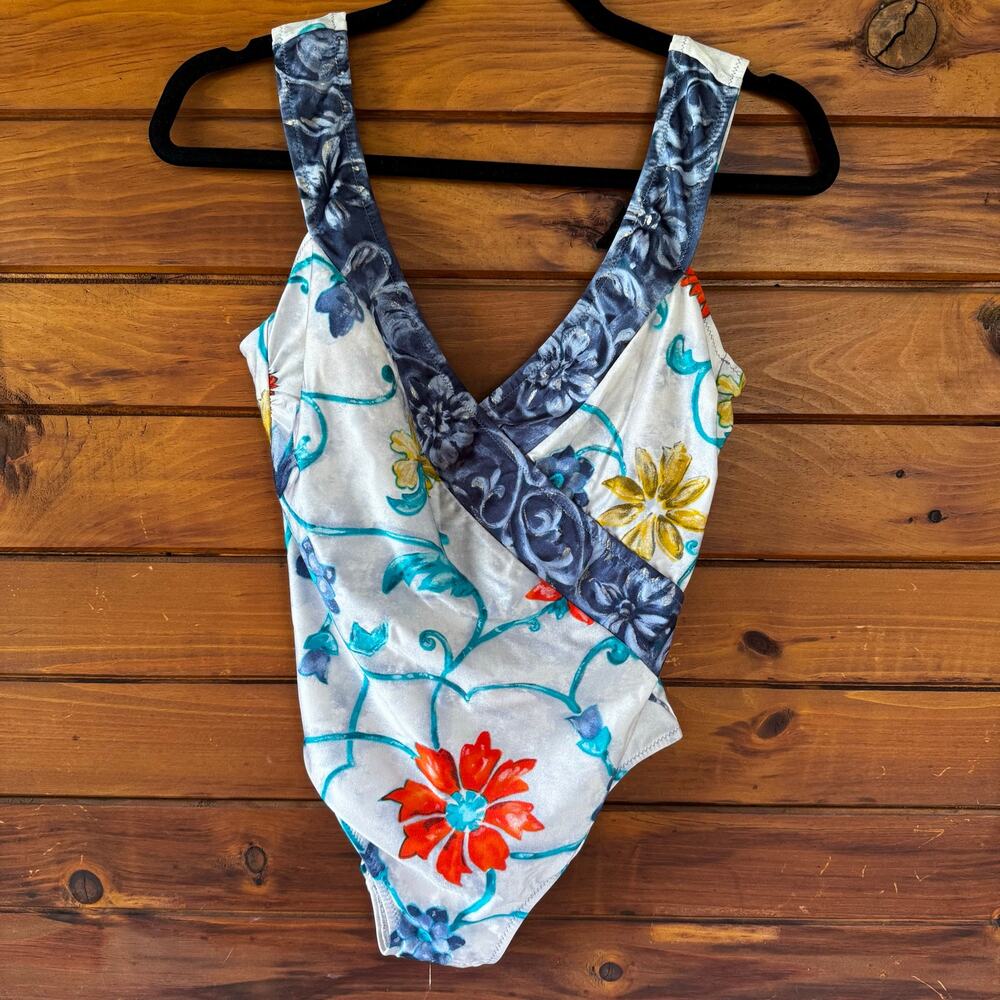 VINTAGE | GOTTEX CrossOver V-Neck One-Piece Bathing Suit Size 10